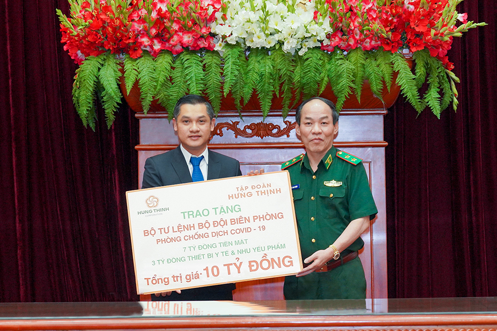 Tập đoàn Hưng Thịnh trao tặng 10 tỷ đồng cho Bộ Tư lệnh Bộ đội Biên phòng nhằm hỗ trợ hoạt động phòng, chống dịch Covid-19 